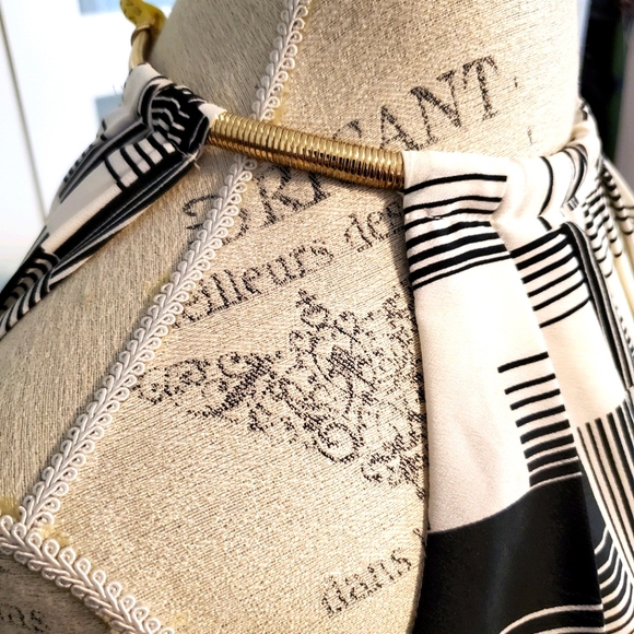 Eliza J Georgeous gown dress - Picture 6 of 7